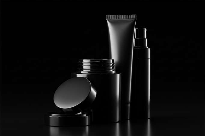 ماسترباتش أسود في عبوات مستحضرات التجميل 5starmaterials.com